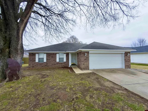 235 Sherman Dr, Gassville, AR 72635