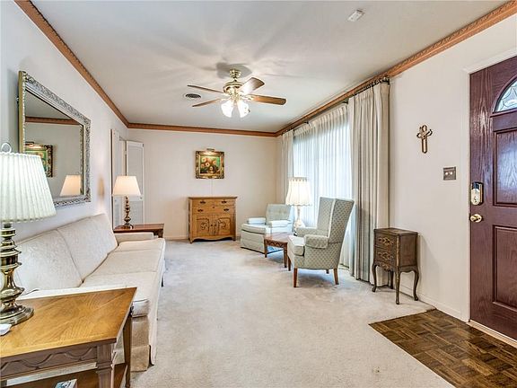 5th image of 4116 Selkirk Dr W