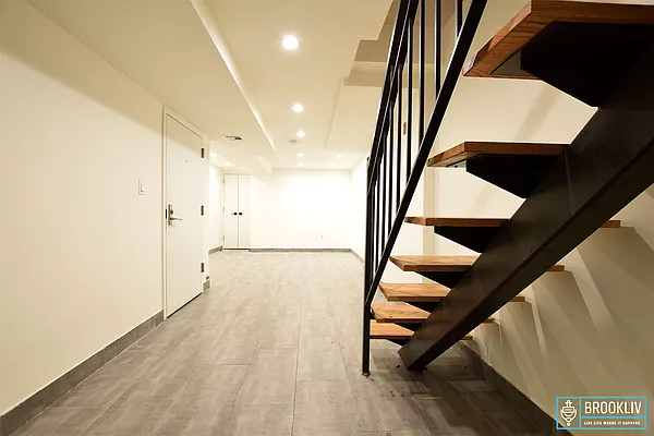 Rented by null | media 23