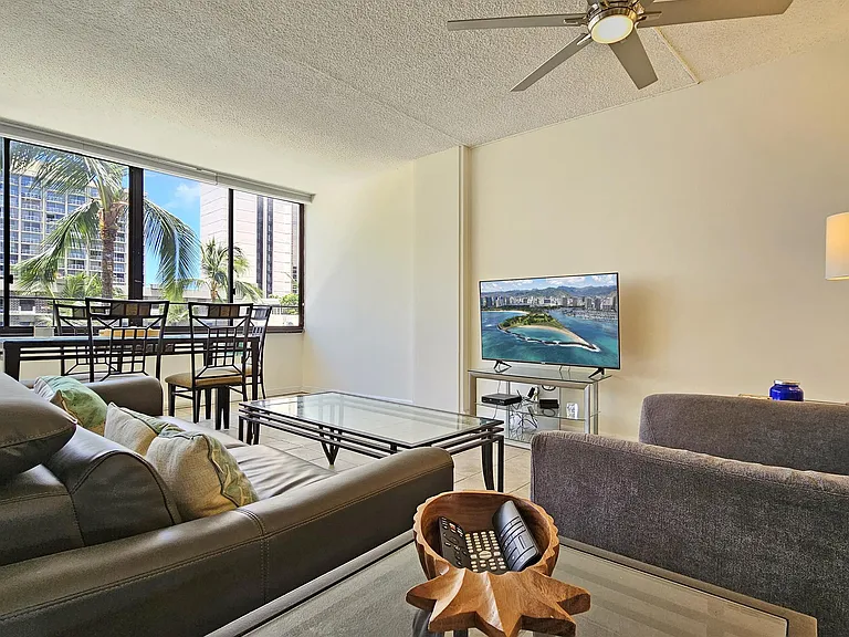 1720 Ala Moana Blvd #606B-606B-606B — Photo 3