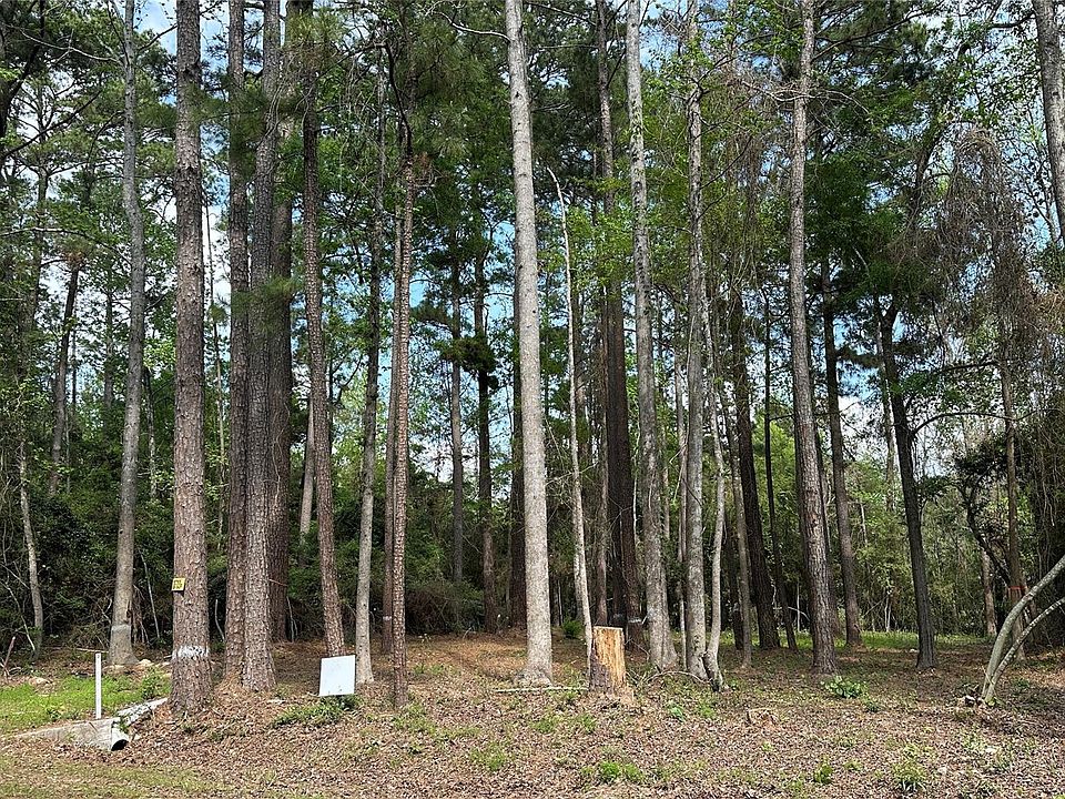 1st image of 775 Huckleberry Rd