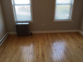 183 Shrewsbury St, Worcester, MA