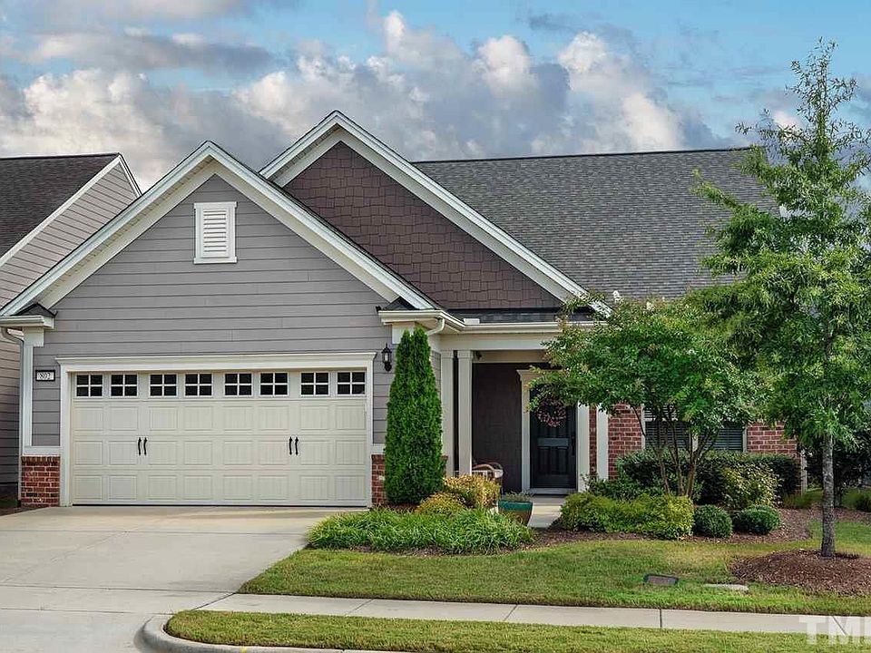 1st image of 802 Gaston Manor Dr