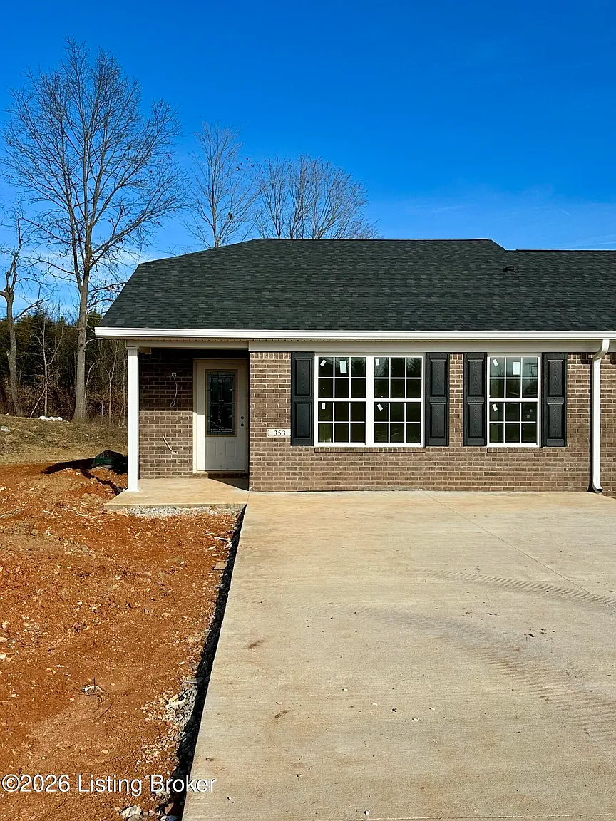 353 Breckinridge Cir photo 1