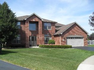 16332 S Lakeview Dr, Lockport, IL 60441