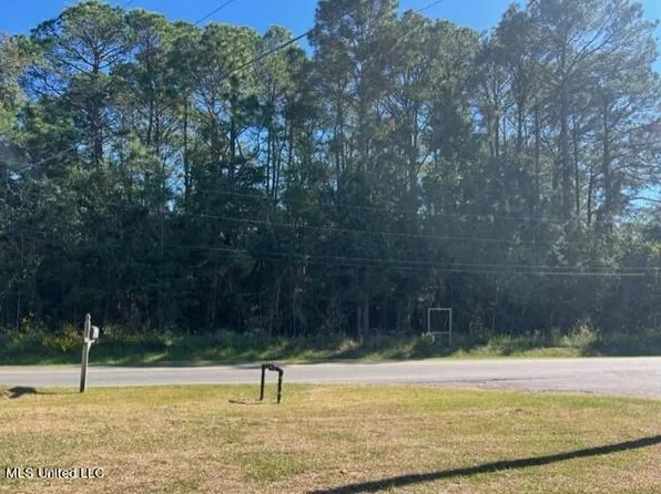 Nathan Hale Ave, Pascagoula, MS 39581