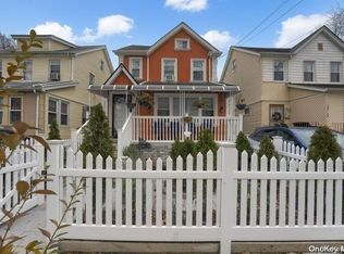 24106 Mayda Rd, Jamaica, NY 11422