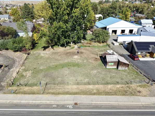 300 Residence St, Enterprise, OR 97828