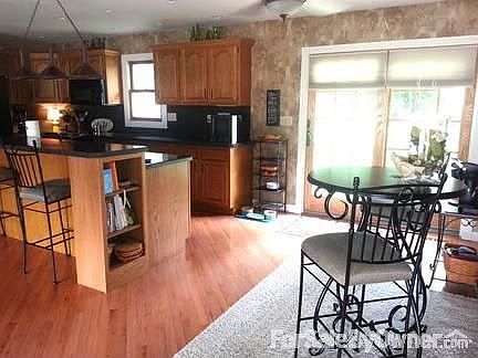 Kitchen with kitchen nook