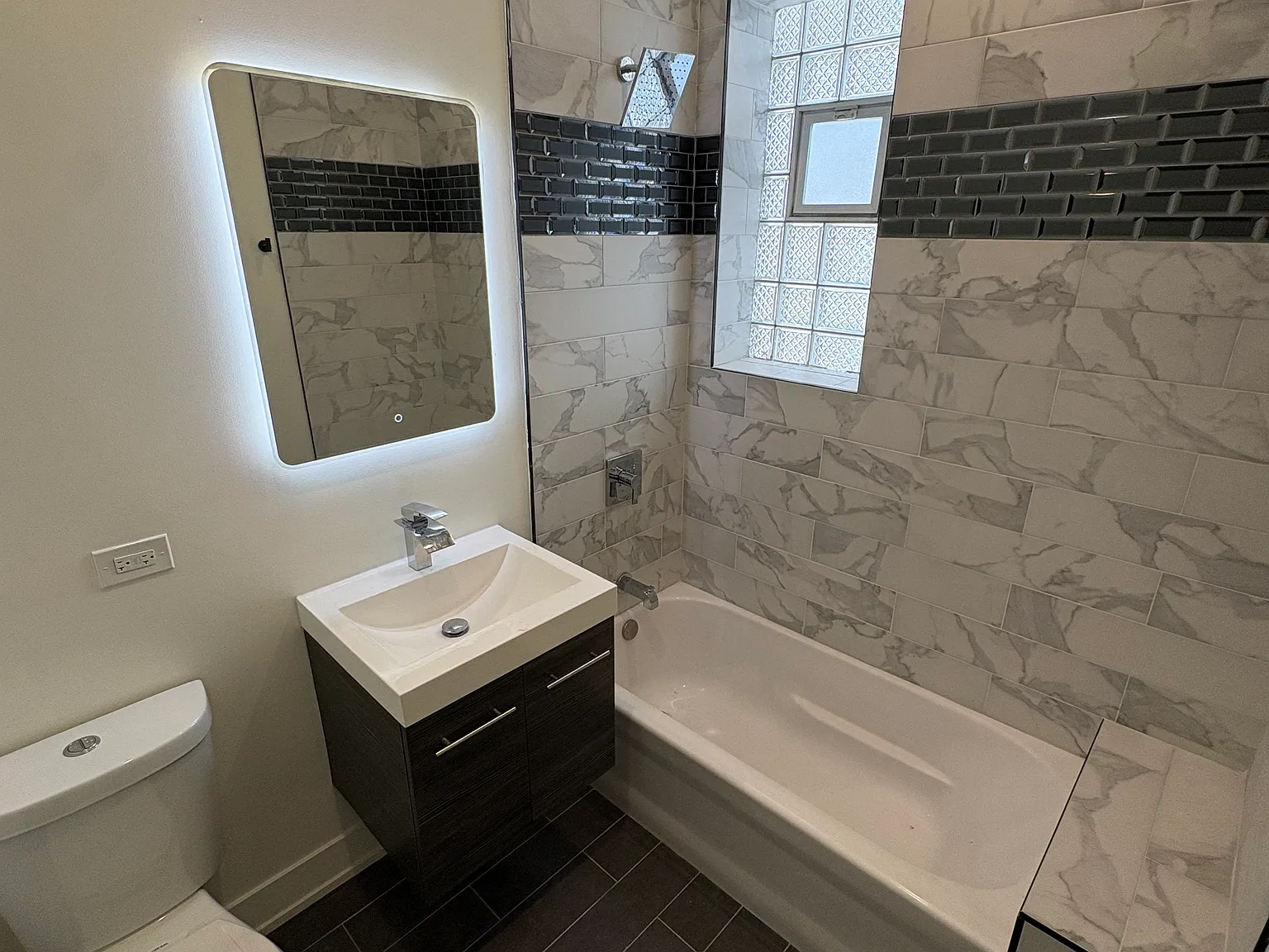 613 N Christiana Ave — Photo 4