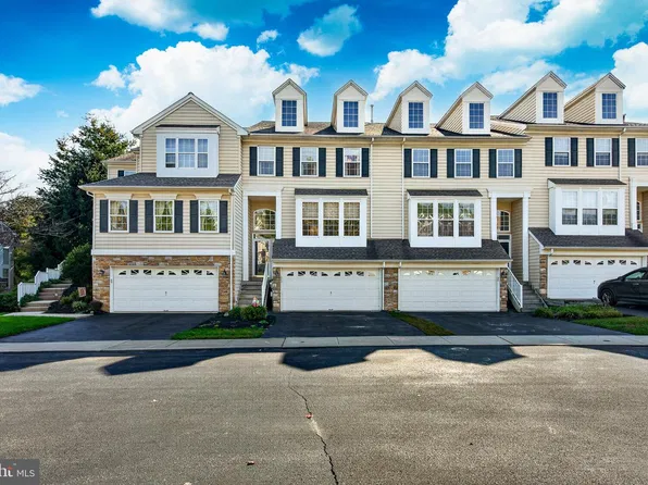 232 S Azalea Ct, Glen Mills, PA 19342