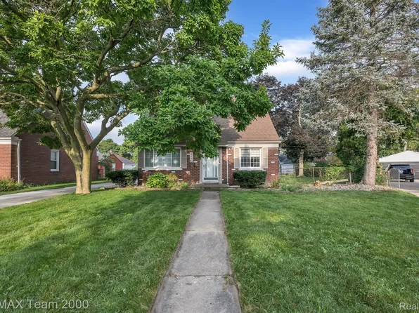 3124 Hollywood St, Dearborn, MI 48124