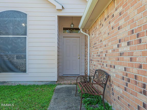 3rd image of 108 Cleopatra Ln