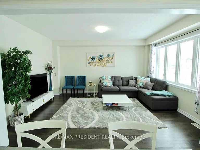 16 Peach St — Photo 4