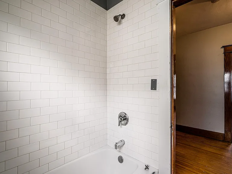 608 Colorado Ave — Photo 30
