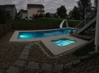 3401 Brook Run Dr, Des Moines, IA 50317