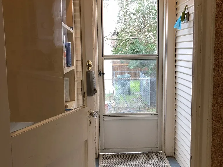 703E31 — Photo 20