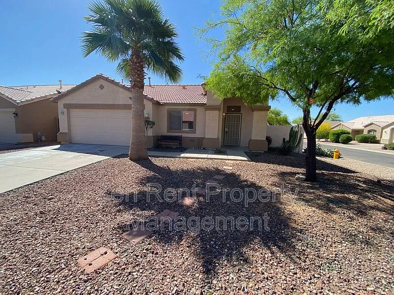 3 bed, 2.0 bath, 1130 sqft, $1,650 — Photo 1