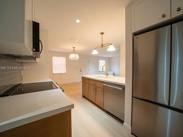 1550 S Greenway Dr — Photo 8
