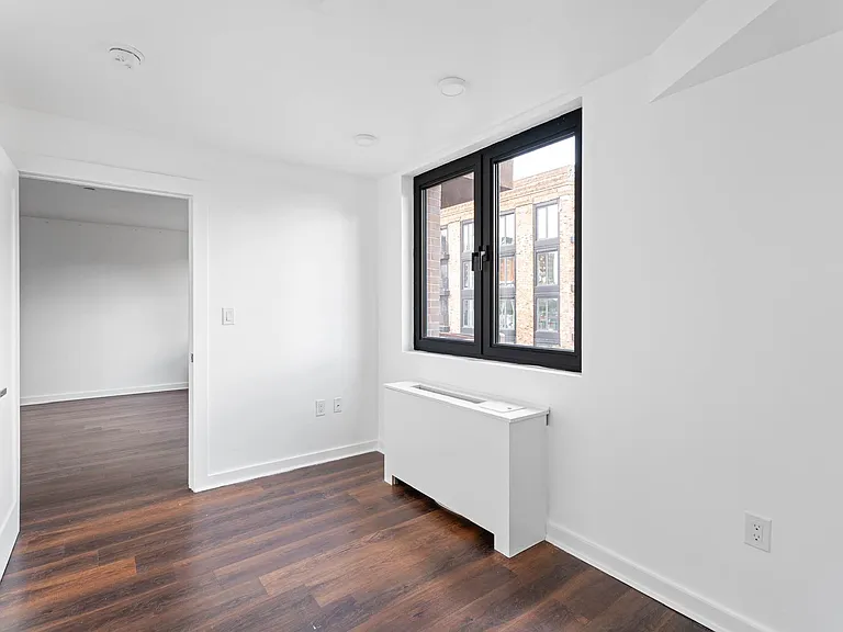 864 Willoughby Ave #2B — Photo 6