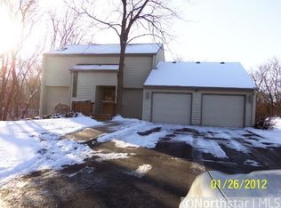 2609 102nd St W, Bloomington, MN 55431
