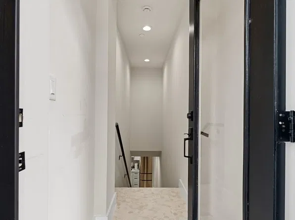 422 Warner St NW #1, Washington, DC 20001