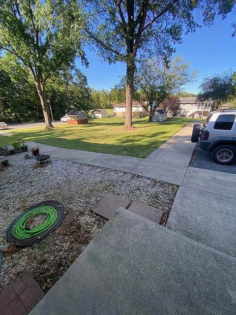 3 bed, 1.5 bath, 1150 sqft, $1,500 — Photo 4