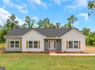 11 West Rd, Griffin, GA 30224