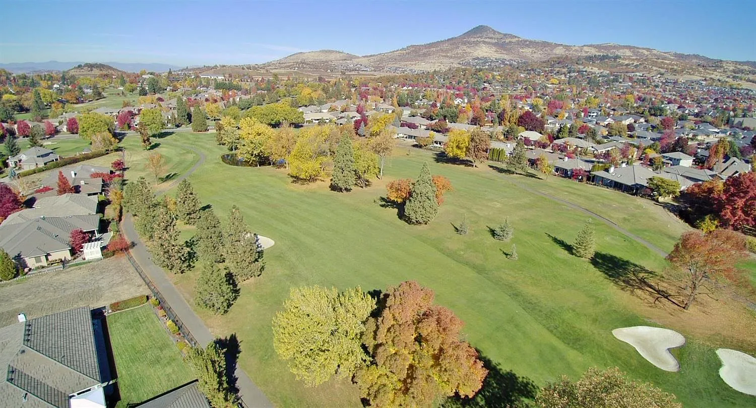 602 Seventh Fairway Dr photo 1