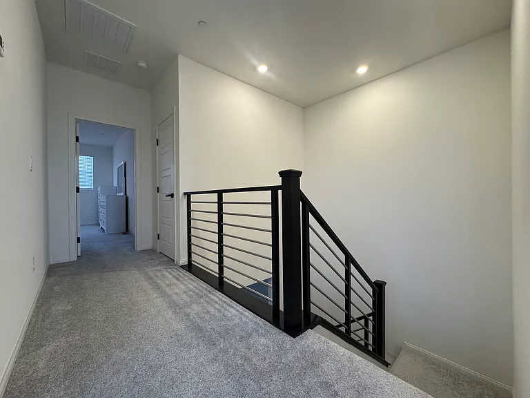 Cinder Cone Ln — Photo 13