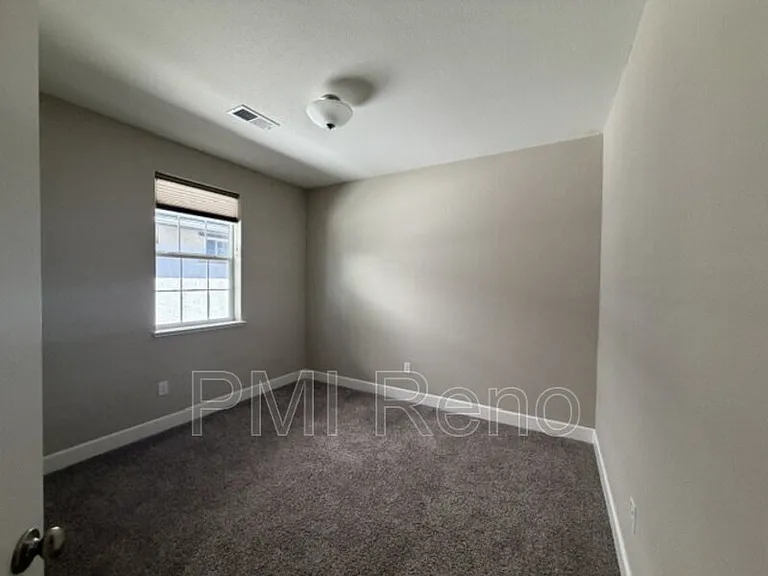1795 Dark Horse Rd #C — Photo 10