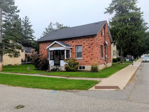 10 Mary St, Brockton, ON N0G 2V0