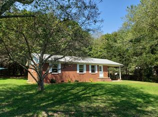 16 Winchester Ln, Burnsville, NC 28714