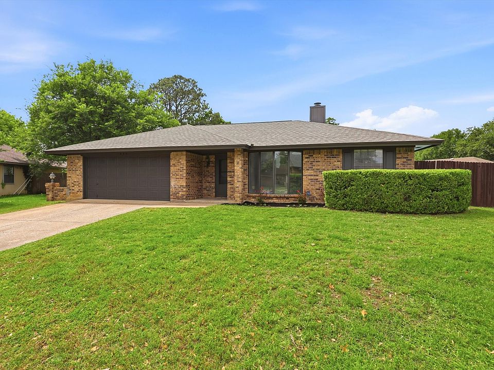 1st image of 408 Christine Ct