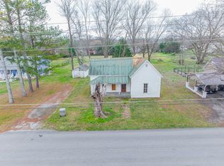 207 Eastbrook Rd, Estill Springs, TN 37330