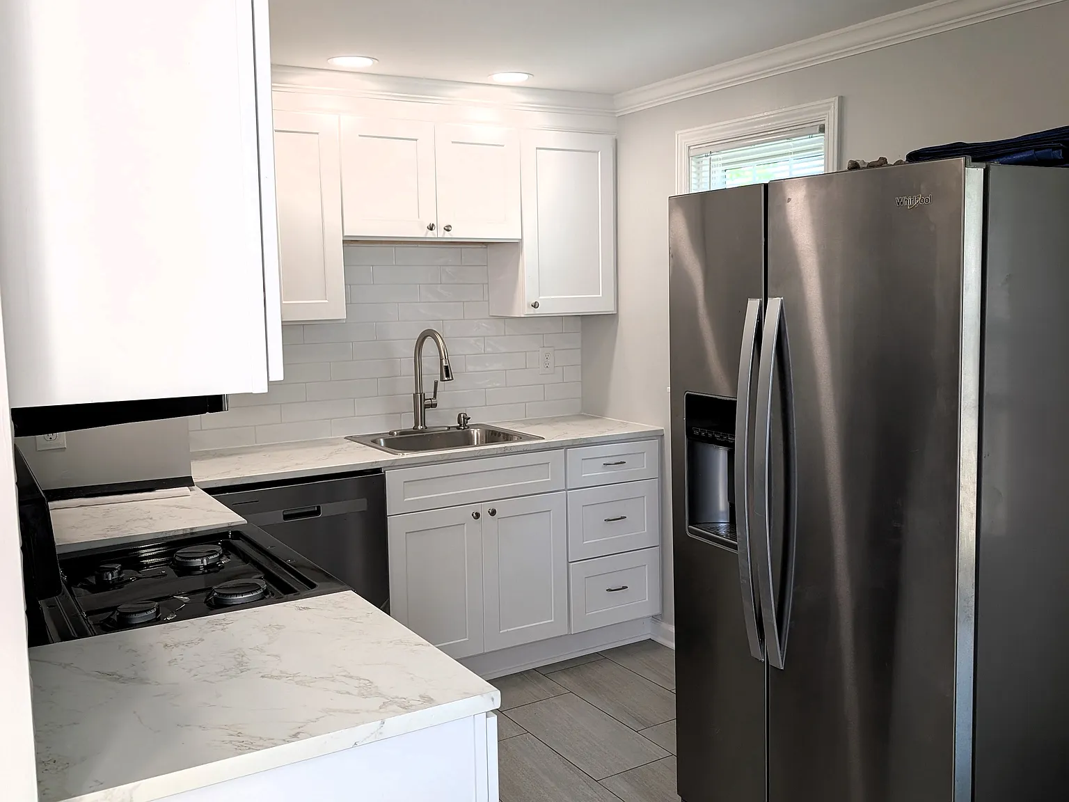 3 bed, 1119 sqft, $2,100 — Photo 4