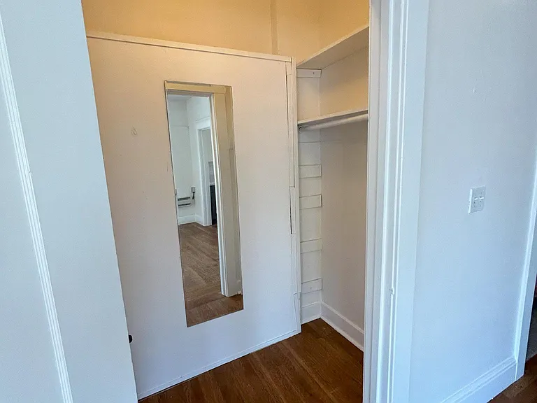 2511 Virginia St #202 — Photo 2