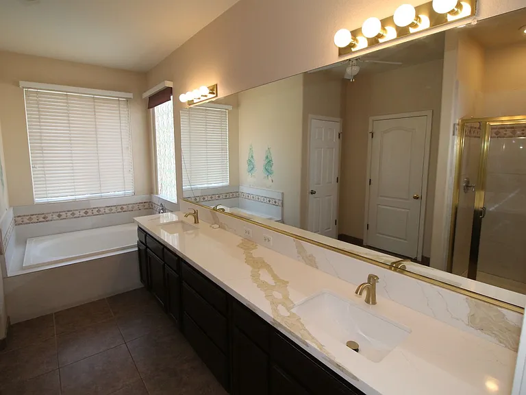 2542 E Omaha Ave — Photo 15