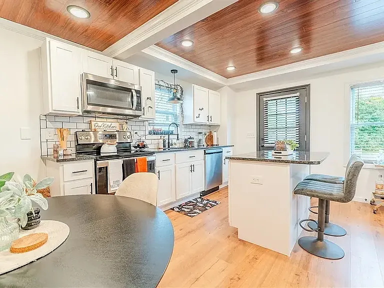 96 Decatur St — Photo 3