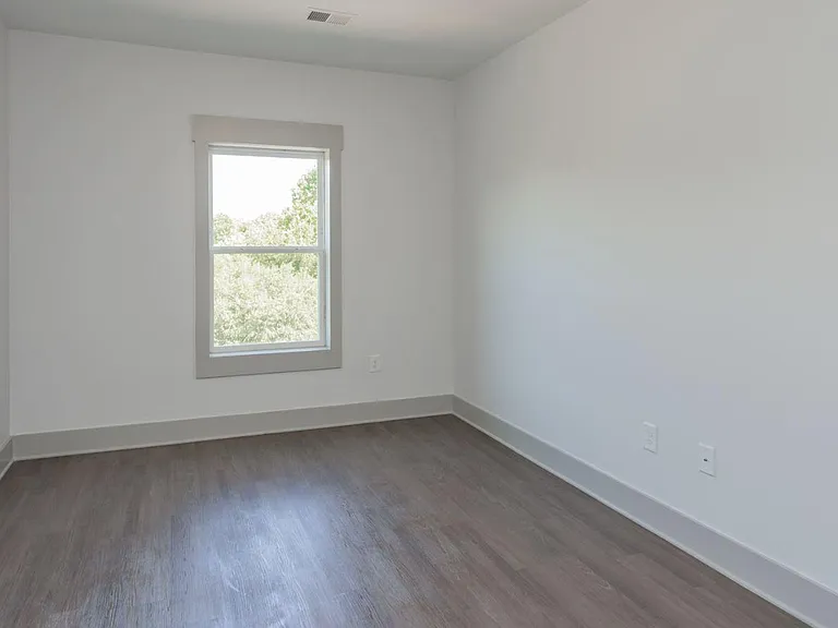 Heritage East — Photo 10