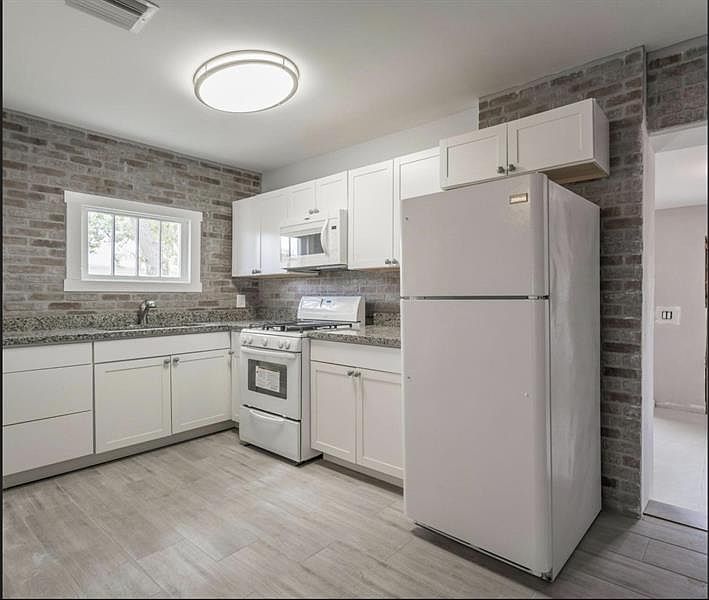 1st image of 315 S L St #2