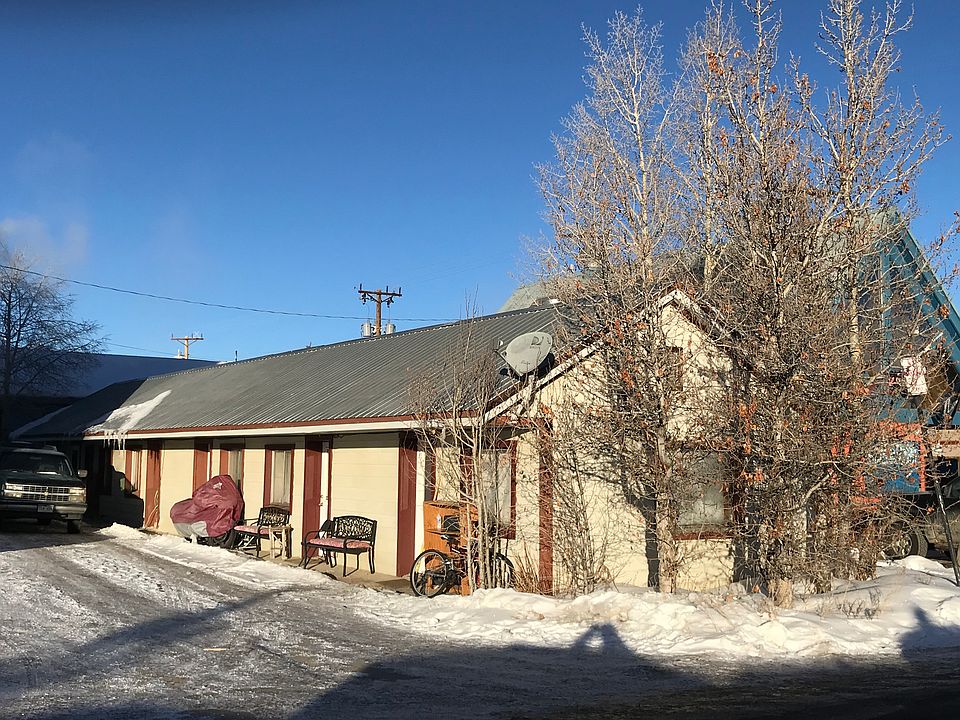 2nd image of 215 Doc Susie Ave