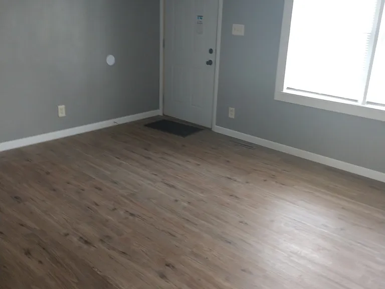 1807 Southwood Dr — Photo 7