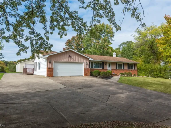 2470 Stony Hill Rd, Hinckley, OH 44233