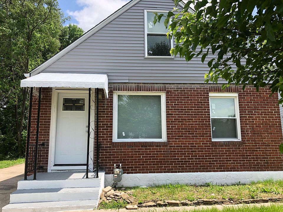1st image of 858 Clay Ct