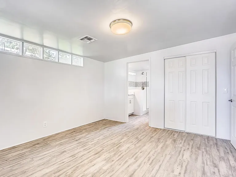 1215 S Judd St — Photo 6