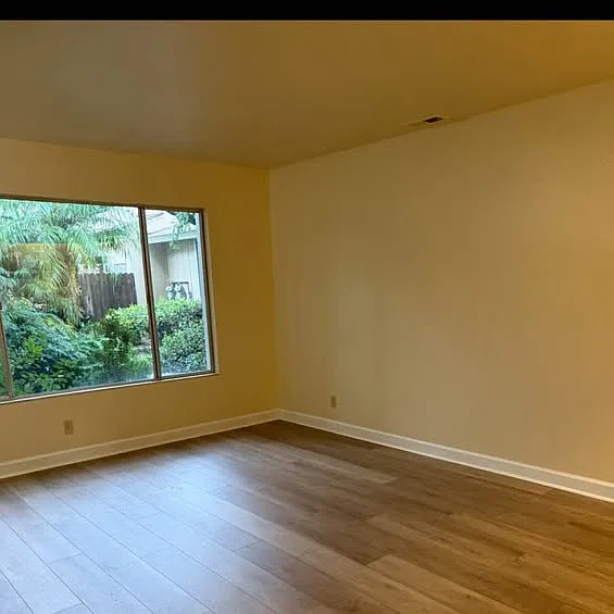 Montecito Apartments — Photo 7