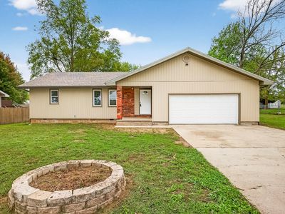 570 Division Street, Sparta, MO, 65753