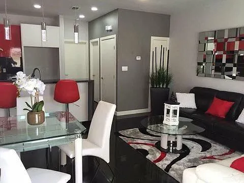 1 bed, 1.0 bath, 700 sqft, $850 — Photo 2