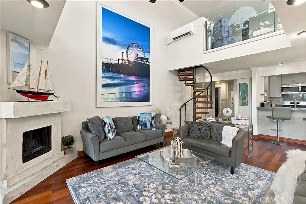 2 bed, 1477 sqft, $9,400 — Photo 3